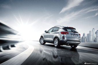 2013款奔腾X80官方图