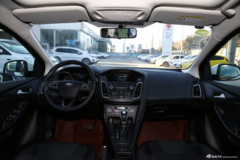 2015款福克斯两厢1.0T自动超能风尚型