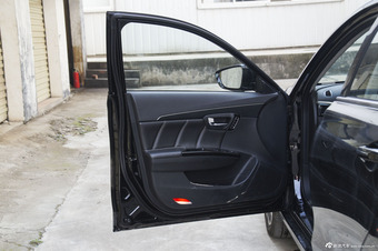 2015款传祺GA6 1.8T自动豪华导航版