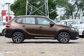 2016款中华V5 1.5L手动两驱运动型