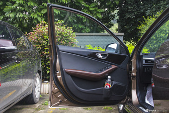 2015款V5菱致plus 1.5L手动智尊型