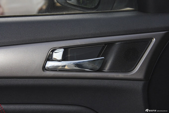 2016款长安CS75 2.0L手动舒适型国5