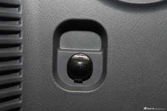 2013款圣达菲1.8T自动两驱天窗版