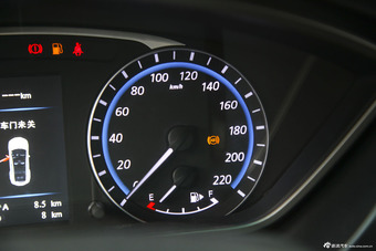 2015款海马M6 1.5T手动舒适型