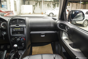 2015款经典圣达菲2.0L手动汽油两驱标准型