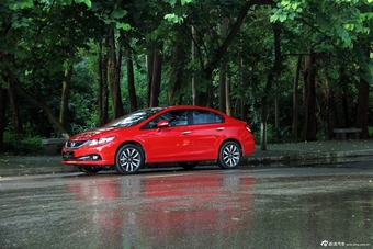 2014款思域1.8L自动豪华版