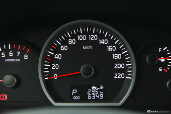 2013款狮跑 2.0L自动两驱DLX