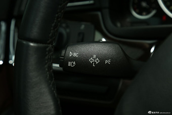 2015款宝马5系535Li 3.0T自动行政型豪华设计套装