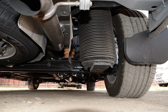 2016款福特途睿欧2.0T手动精英版