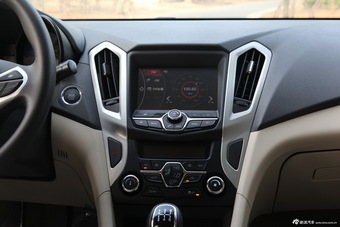 奇瑞艾瑞泽实拍图-内饰