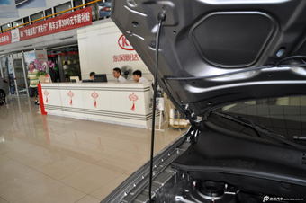 2013款狮跑2.0L GL自动两驱版