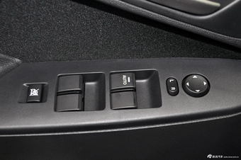 2013款马自达3星骋三厢1.6L手动精英型