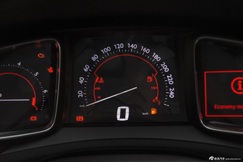 2016款DS 6 1.6T自动舒适版THP160