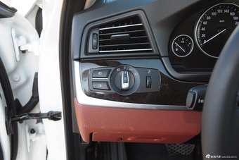 2014款宝马5系528Li领先型