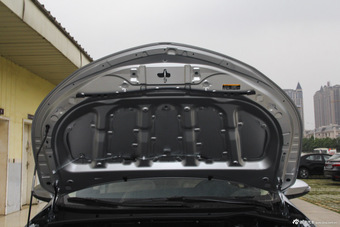 2016款雷凌1.6L手动新锐版E