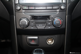 2014款宝骏610 CROSS 1.5L自动豪华型