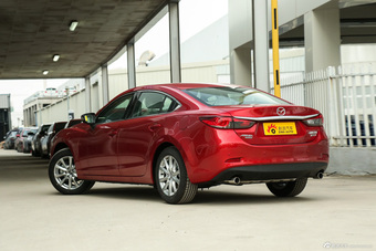 2015款阿特兹2.0L自动蓝天时尚型