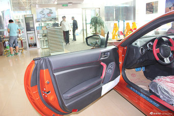 2013款丰田86 2.0L豪华自动版图片