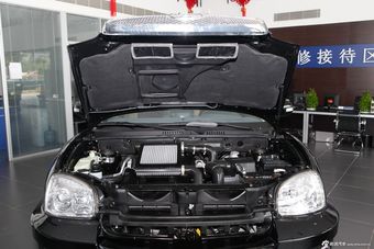 2013款圣达菲1.8T自动两驱天窗版