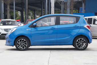 2015款奔奔1.4L自动IMT尊贵型国5