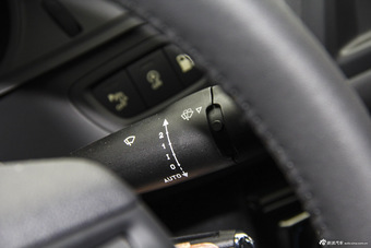 2016款雪铁龙C5 1.8T自动豪华型