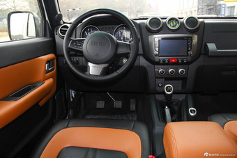 2014款北京BJ40 2.4L手动穿越版