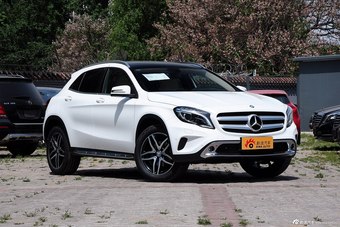 2015款奔驰GLA200时尚型