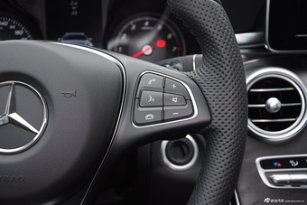 20015款奔驰C级C200旅行版