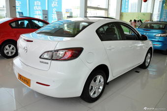2013款马自达3星骋三厢1.6L自动精英型