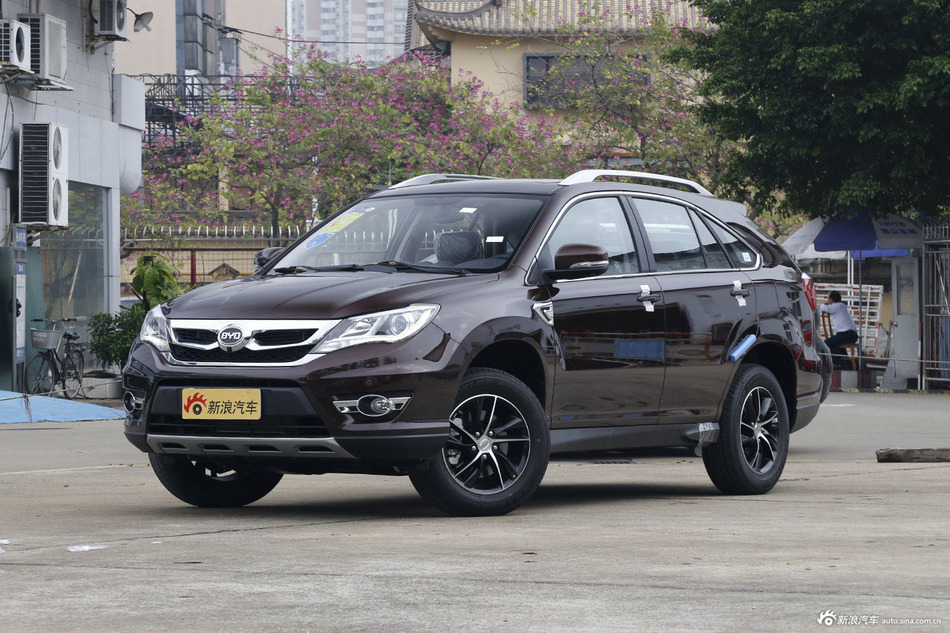 2015款比亚迪S7升级版1.5T手动尊贵型