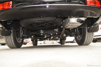 2015款经典圣达菲2.0L手动汽油两驱标准型