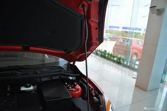 2013款马自达3星骋三厢1.6L手动精英型