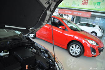 2013款马自达3星骋三厢1.6L手动精英型