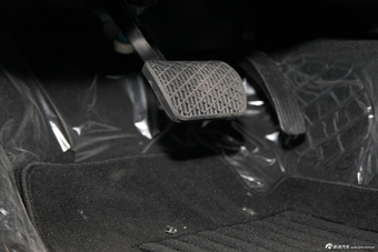 2014款爱腾2.3L四驱自动豪华汽油版