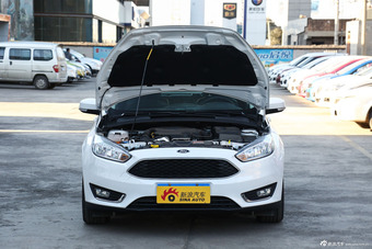 2015款福克斯两厢1.0T自动超能风尚型