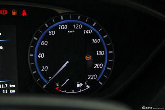 2015款海马M6 1.5T手动豪华型