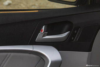 2016款吉利帝豪1.5L手动三厢时尚版