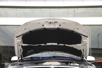 2015款哈弗H8 2.0T自动四驱豪华型