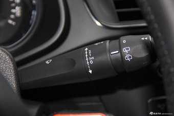 2015款东风雪铁龙C3-XR 1.6T自动先锋型