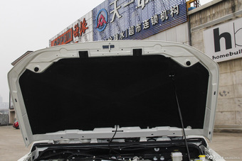 2014款北京BJ40 2.4L手动穿越版