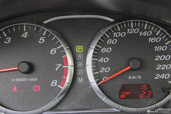 2015款马自达6 2.0L自动时尚型