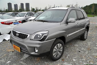 2013款狮跑2.0L GLS手动两驱版