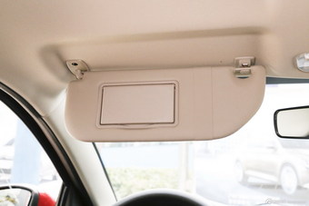 2015款东风雪铁龙C3-XR 1.6L自动先锋型