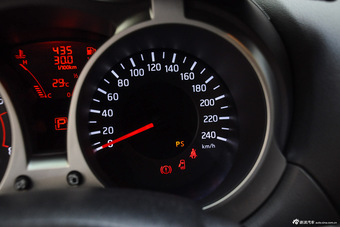 2014款英菲尼迪ESQ 1.6T自动率动版