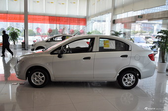 2013款赛欧三厢1.2L手动时尚版