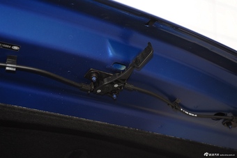 2015款路虎揽胜运动版SVR