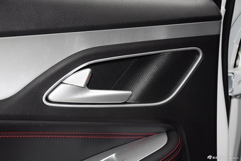 2015款 宝骏560 1.8L手动舒适型