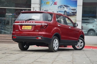 2016款长安CX70 1.6L手动豪华型