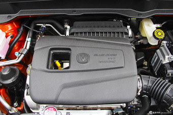 2016款长安CS15 1.5L手动尊贵版