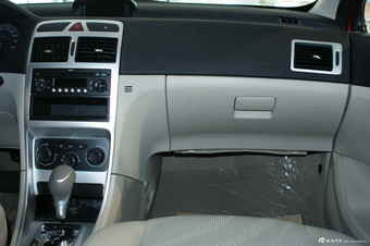 2012款标致307两厢